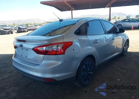 2012 Ford Focus Se из США, поврежденный, VIN 1FAHP3F2XCL325014